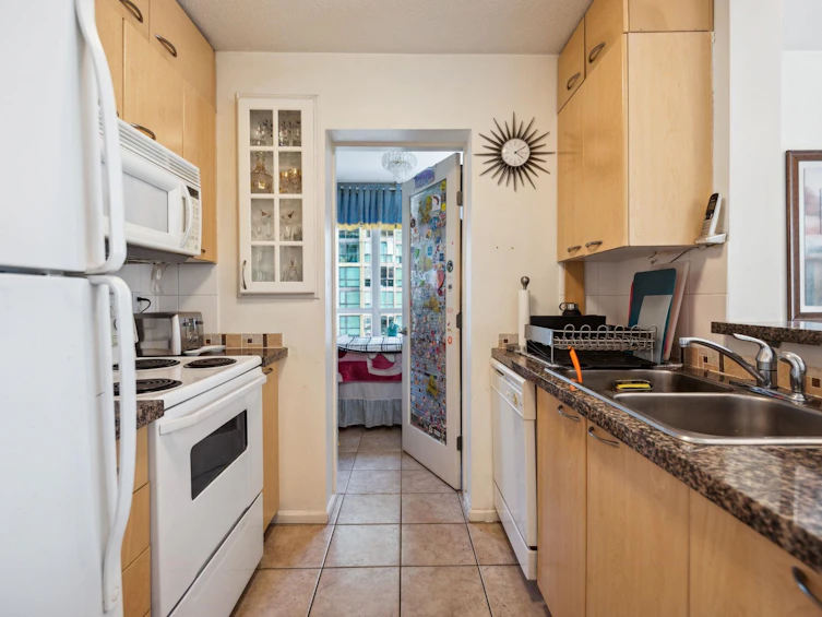 1408-1420 W Georgia Street, Vancouver, BC, V6G 3K4 - 10