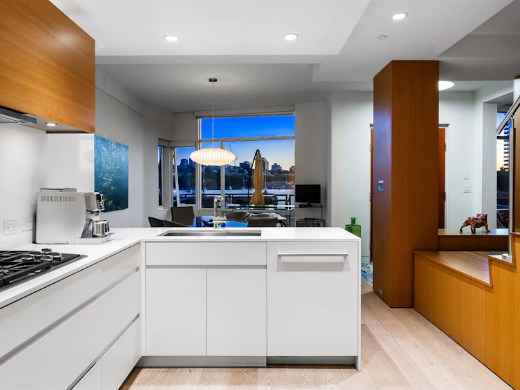 TH109-1383 Marinaside Crescent, Vancouver, BC, V6Z 2W9 - 11