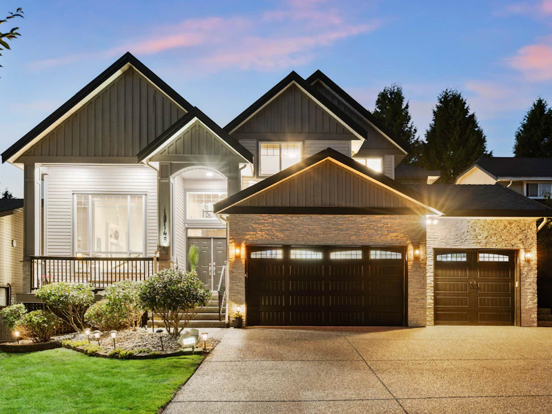 19145 117a Avenue, Pitt Meadows BC V3Y 2R3