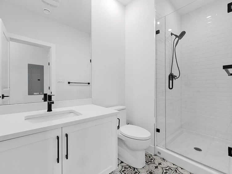 8431 No. 1 Road, Richmond, BC, V7C 1V1 - 16