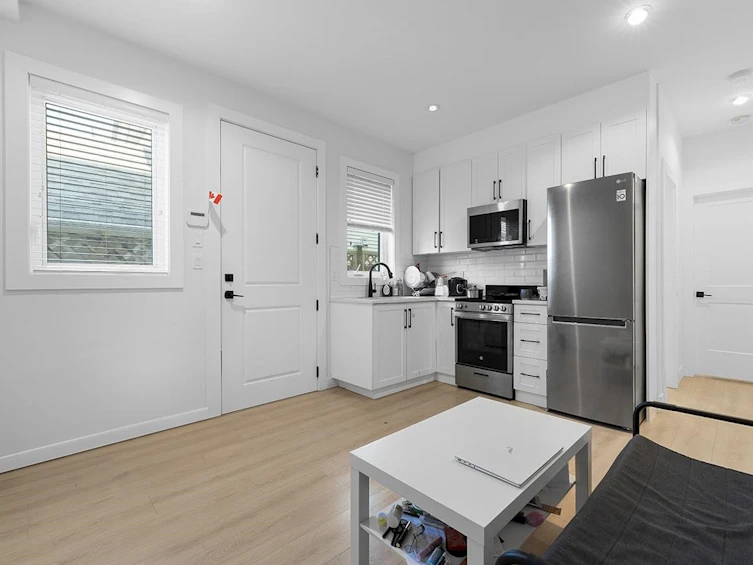 8431 No. 1 Road, Richmond, BC, V7C 1V1 - 24