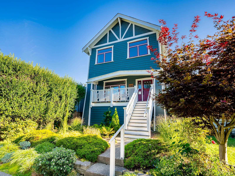 870 E 33rd Avenue, Vancouver BC V5V 3A5