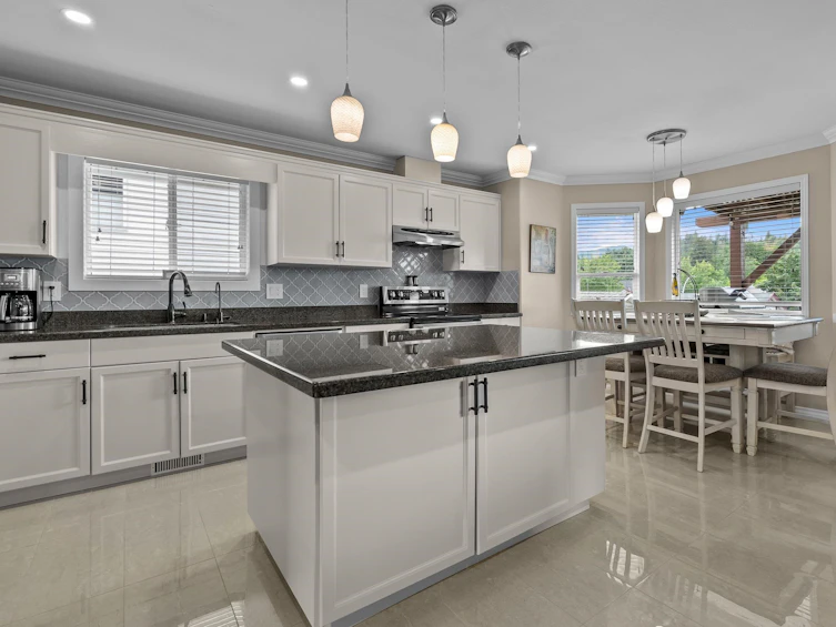 5693 Stonehaven Street, Chilliwack, BC, V2R 3Y6 - 8