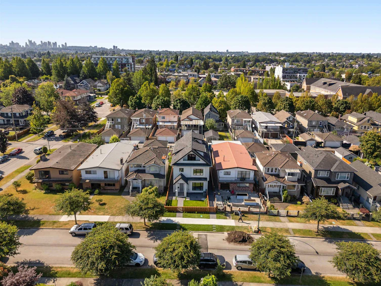 1-2680 Triumph Street, Vancouver, BC, V5K 1S9 - 35