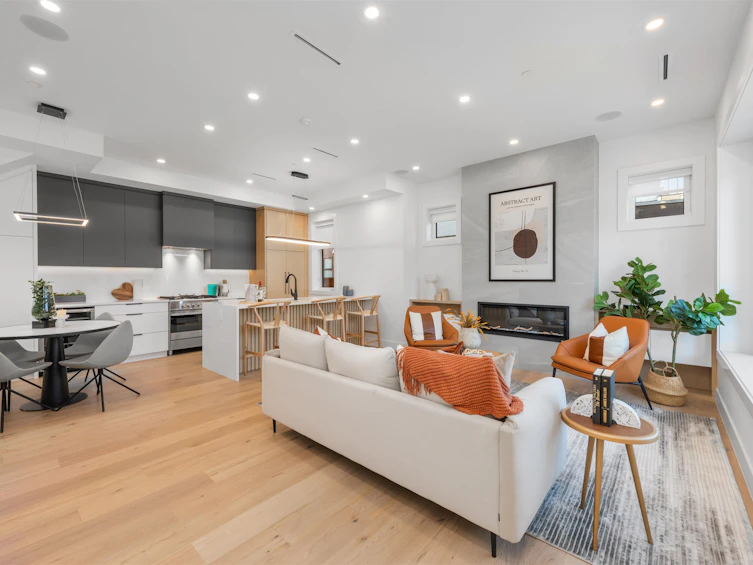1-2680 Triumph Street, Vancouver, BC, V5K 1S9 - 9