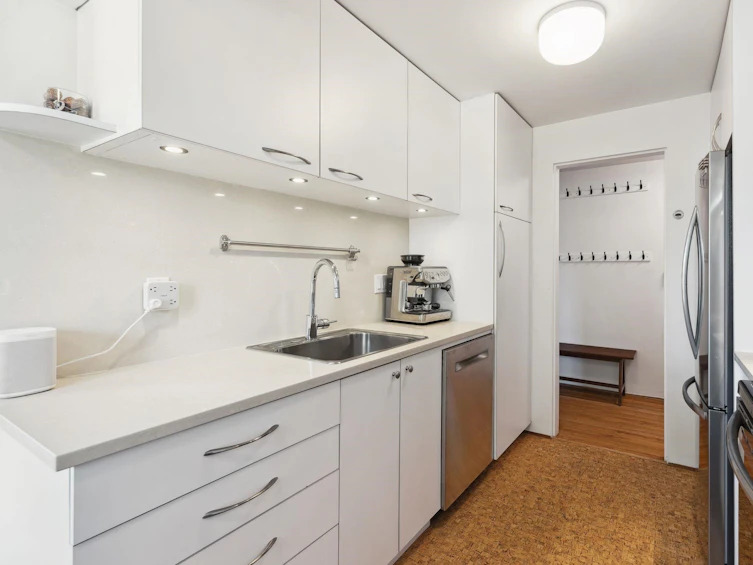 201-3530 Cambie Street, Vancouver, BC, V5Z 2X1 - 8