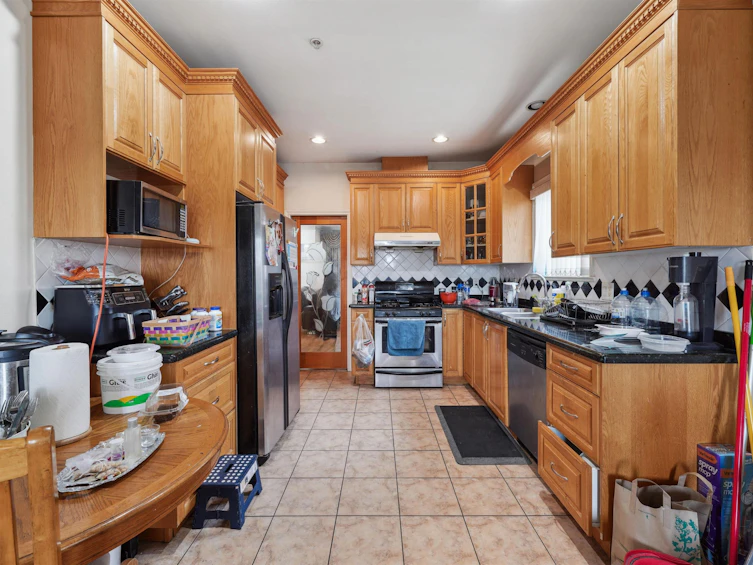 3234 Clive Avenue, Vancouver, BC, V5R 4V2 - 6