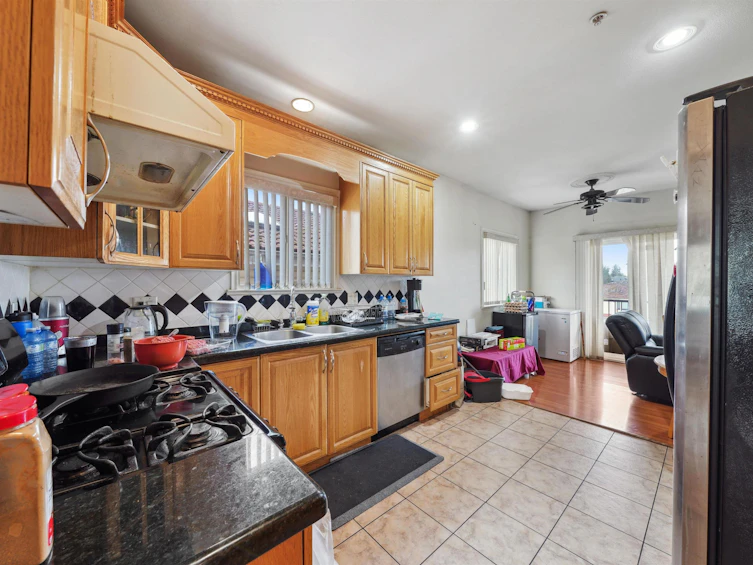 3234 Clive Avenue, Vancouver, BC, V5R 4V2 - 7
