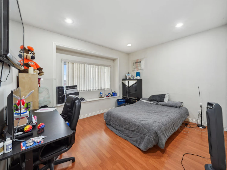3234 Clive Avenue, Vancouver, BC, V5R 4V2 - 10