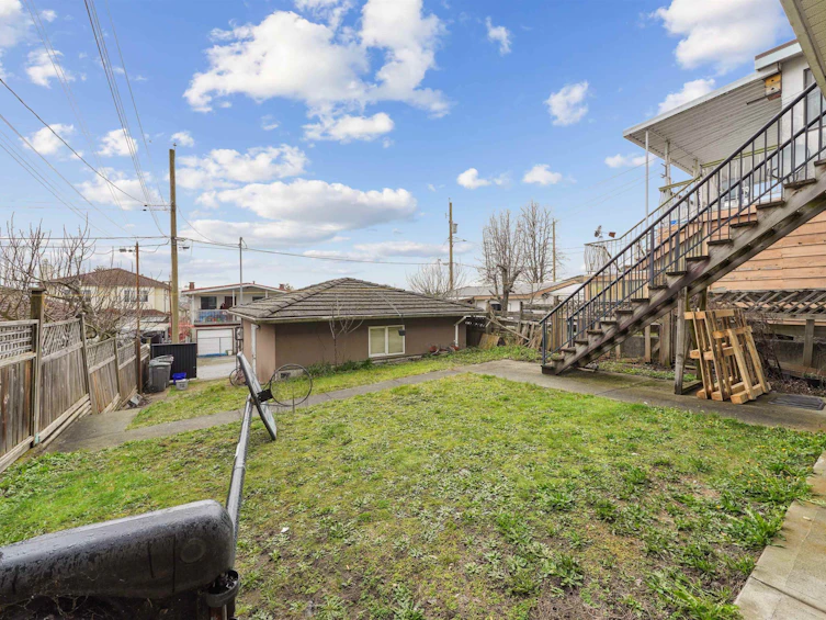 3234 Clive Avenue, Vancouver, BC, V5R 4V2 - 27