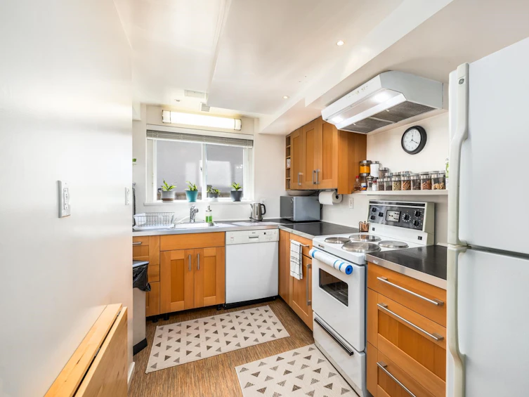 1454 129a Street, Surrey, BC, V4A 3Y7 - 32