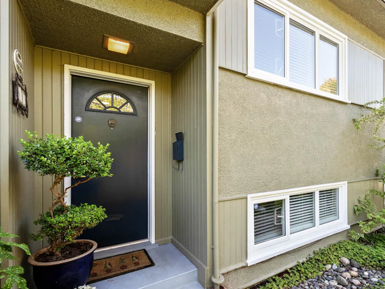 919 Fairmont Road, North Vancouver, BC, V7R 2W5 - 2