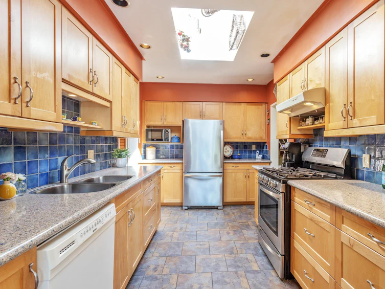 919 Fairmont Road, North Vancouver, BC, V7R 2W5 - 13