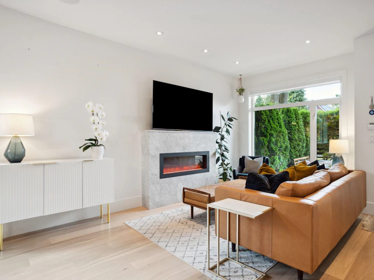210 East 18th Street, North Vancouver, BC, V7L 2X6 - 3