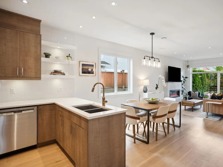 210 East 18th Street, North Vancouver, BC, V7L 2X6 - 5