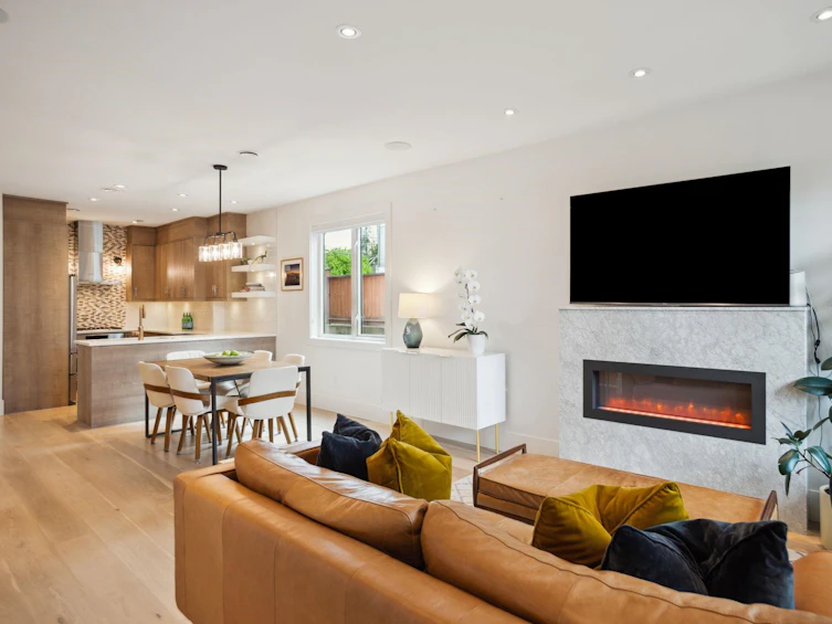 210 East 18th Street, North Vancouver, BC, V7L 2X6 - 8
