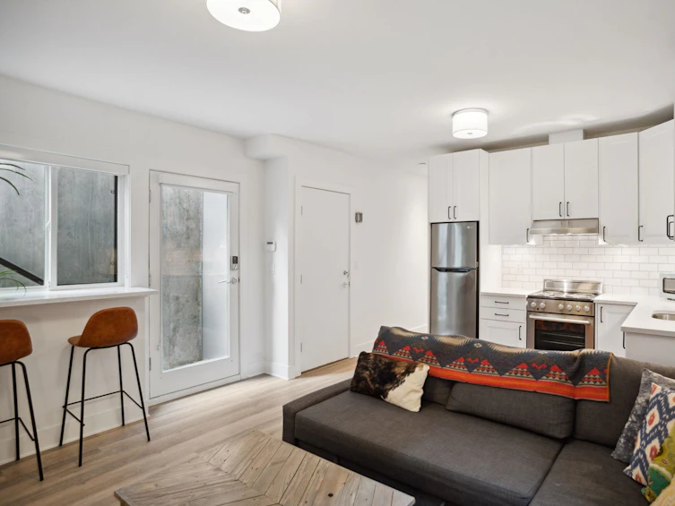 210 East 18th Street, North Vancouver, BC, V7L 2X6 - 28