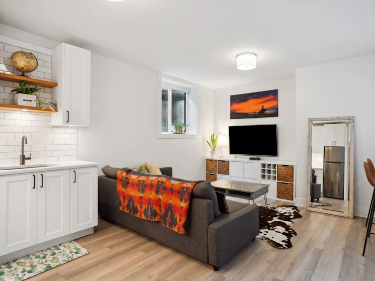 210 East 18th Street, North Vancouver, BC, V7L 2X6 - 30