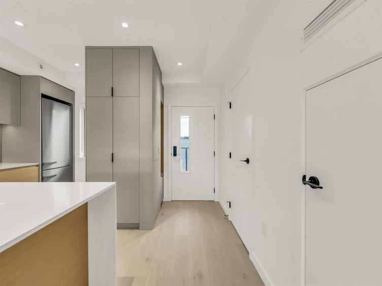 588 W 28th Avenue, Vancouver, BC, V5Z 2H1 - 25
