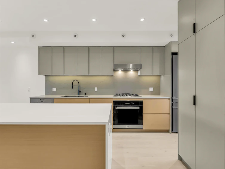 588 W 28th Avenue, Vancouver, BC, V5Z 2H1 - 8