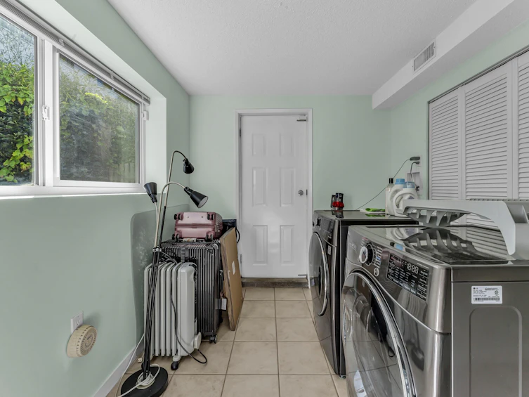 569 St. Giles Road, West Vancouver, BC, V7S 1L7 - 24