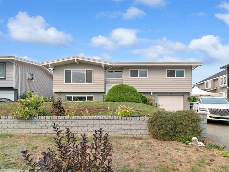 32395 Marshall Road, Abbotsford, BC, V2T 1A6 - 2