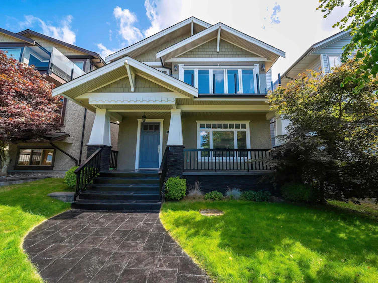 18 Hythe Avenue, Burnaby, BC, V5B 3H7