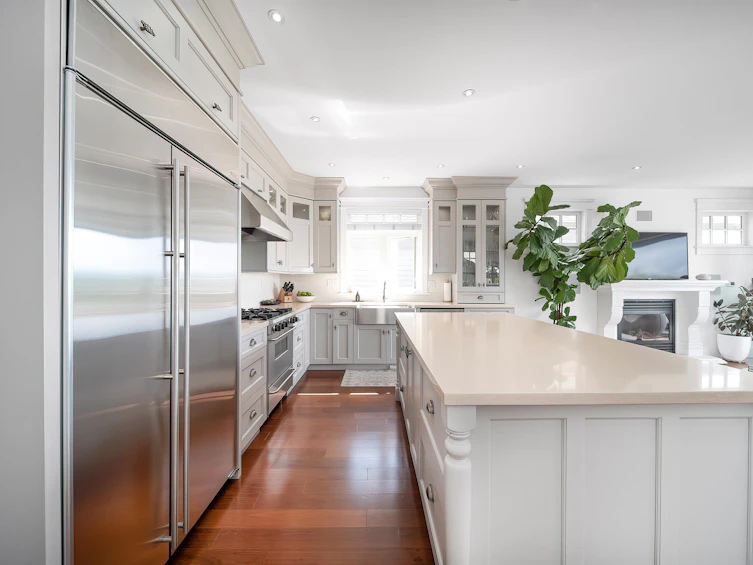 18 Hythe Avenue, Burnaby, BC, V5B 3H7 - 18