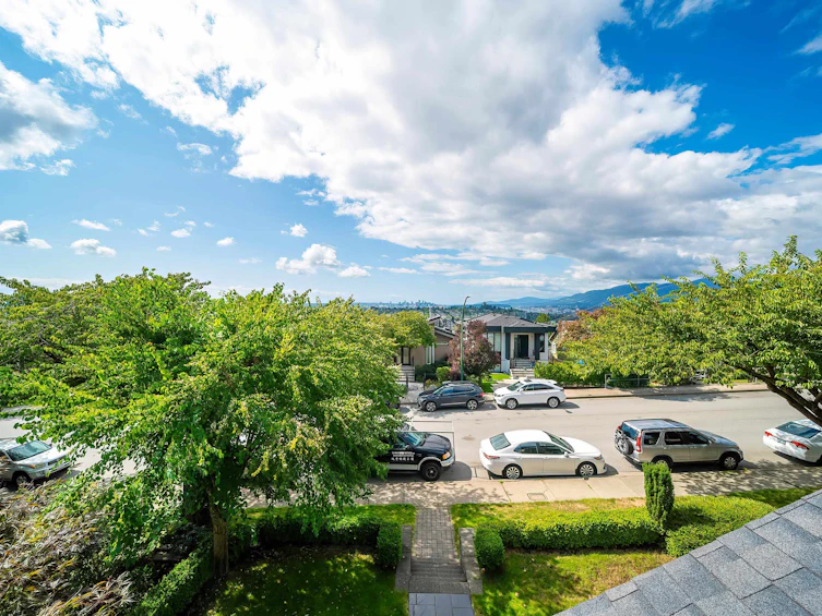 18 Hythe Avenue, Burnaby, BC, V5B 3H7 - 32