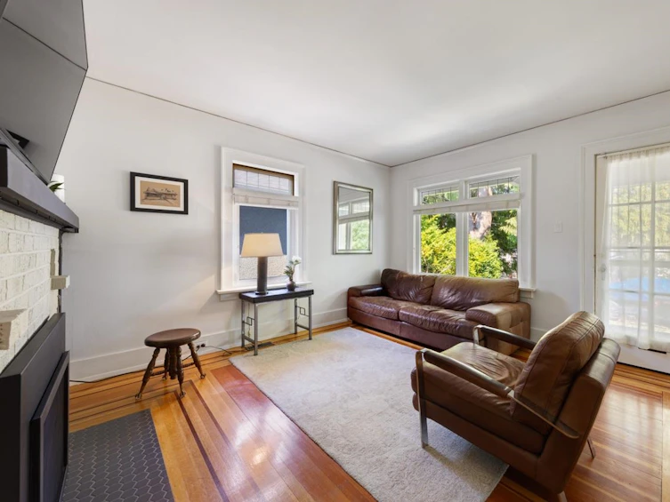 1760 East 37th Avenue, Vancouver, BC, V5P 1E8 - 2