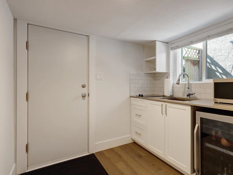 1760 East 37th Avenue, Vancouver, BC, V5P 1E8 - 23
