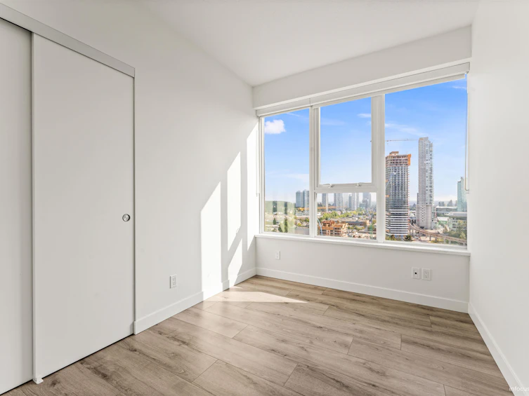 1703-10626 City Parkway, Surrey, BC, V3T 0S3 - 8