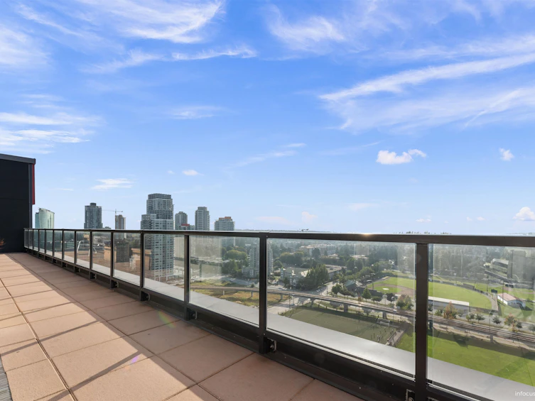 1703-10626 City Parkway, Surrey, BC, V3T 0S3 - 13