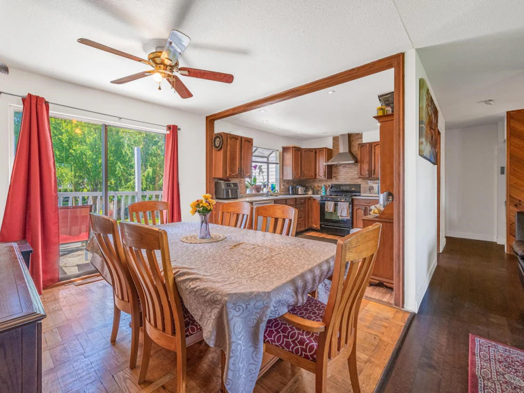 15097 95 Avenue, Surrey, BC, V3V 5W1 - 2