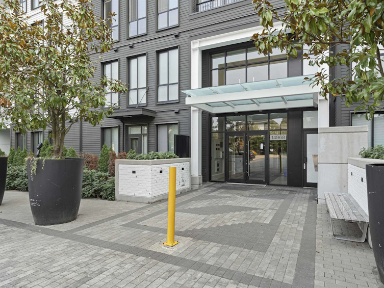 317-14968 101a, Surrey, BC, V3R 0E8 - 3