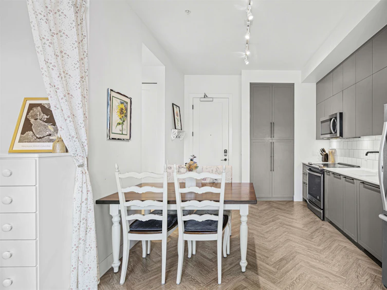 317-14968 101a, Surrey, BC, V3R 0E8 - 9