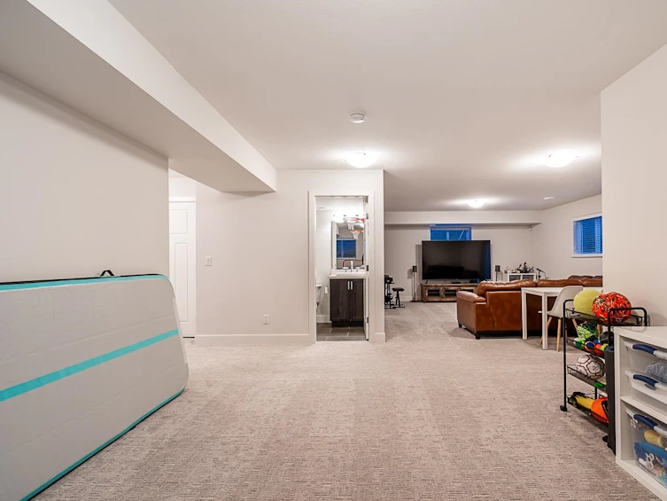 1511 Southview Street, Coquitlam, BC, V3E 0E3 - 27