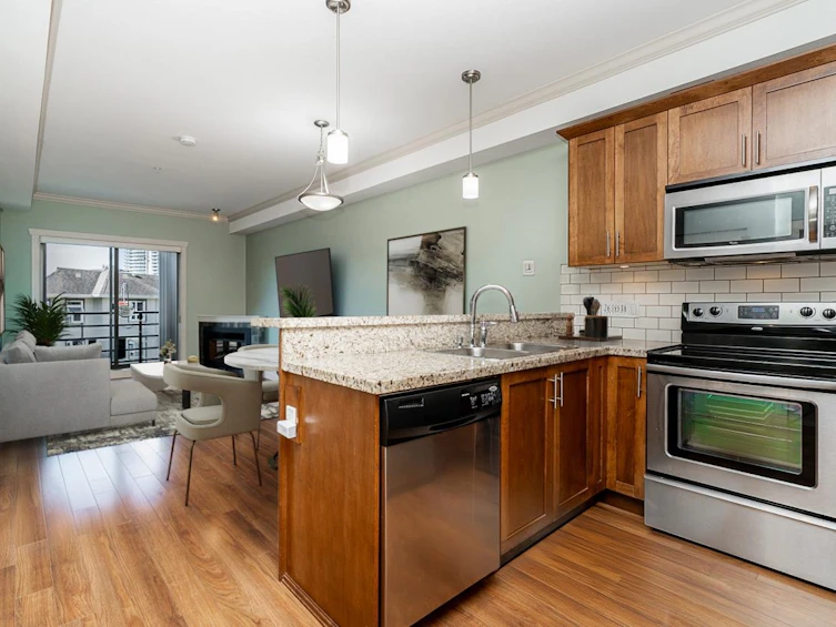 403-8168 120a Street, Surrey, BC, V3W 3P3 - 4
