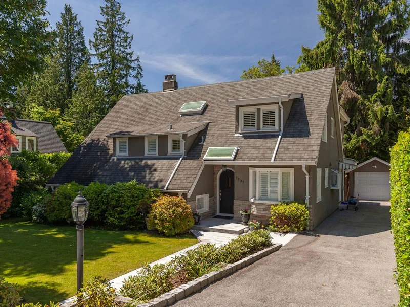 5807 Olympic Street, Vancouver BC V6N 1Z7