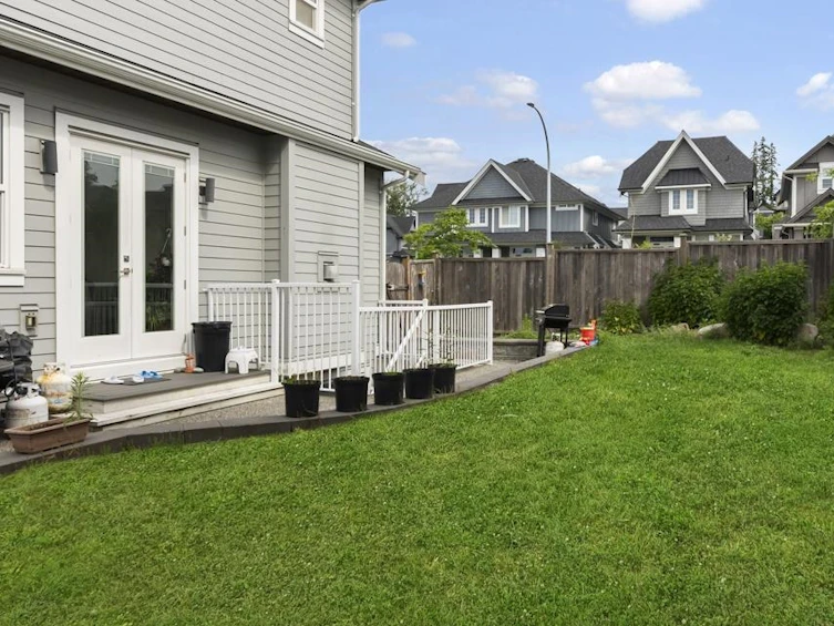 16518 21, Surrey, BC, V3S 2L7 - 26