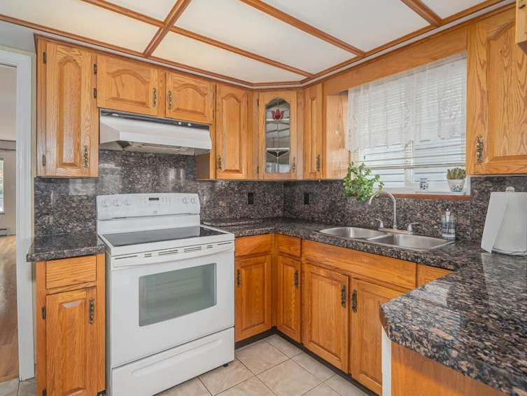 3240 Clive Avenue, Vancouver, BC, V5R 4V2 - 13