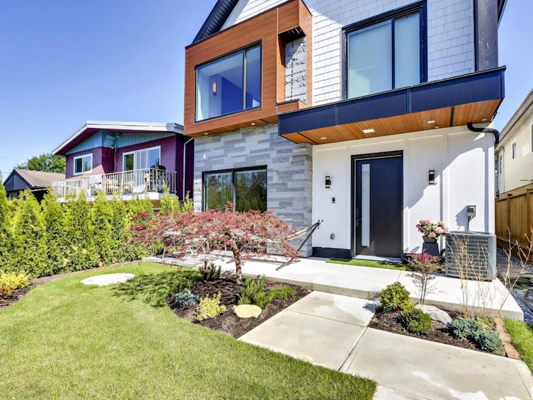1-1019 E 39th Avenue, Vancouver, BC, V5W 1K9 - 2