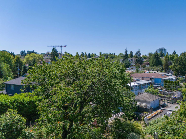 3331 Dumfries Street, Vancouver, BC, V5N 3S4 - 6