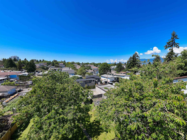 3331 Dumfries Street, Vancouver, BC, V5N 3S4 - 7