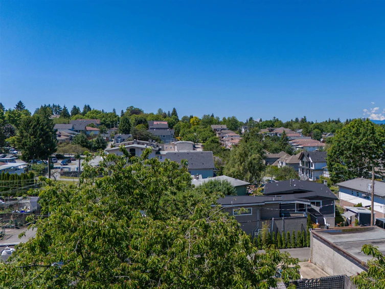 3331 Dumfries Street, Vancouver, BC, V5N 3S4 - 8