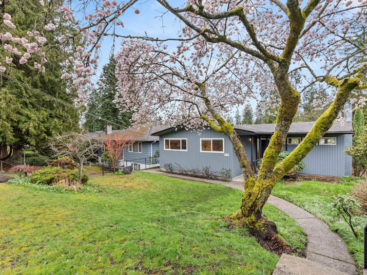 1187 W 23rd Street, North Vancouver, BC, V7P 2H2