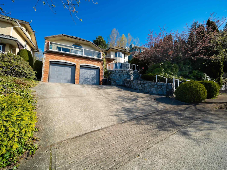 7607 Arvin Court, Burnaby, BC, V5A 4N1 - 2