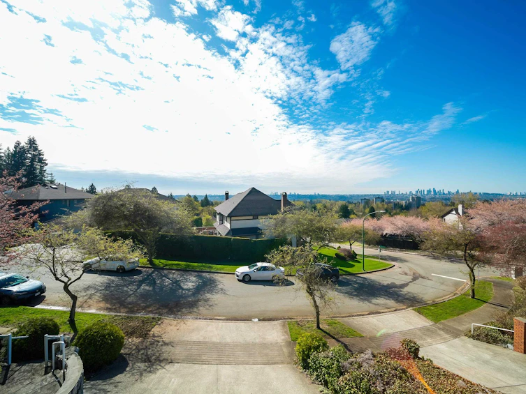 7607 Arvin Court, Burnaby, BC, V5A 4N1 - 5