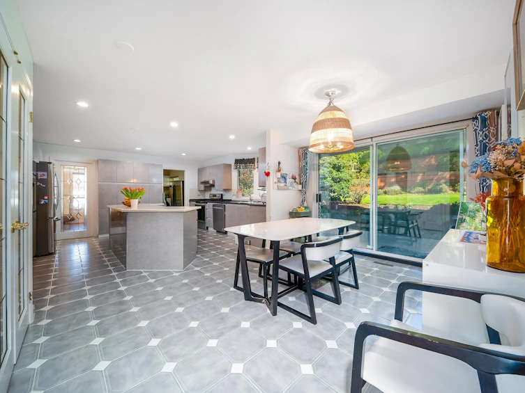 7607 Arvin Court, Burnaby, BC, V5A 4N1 - 21