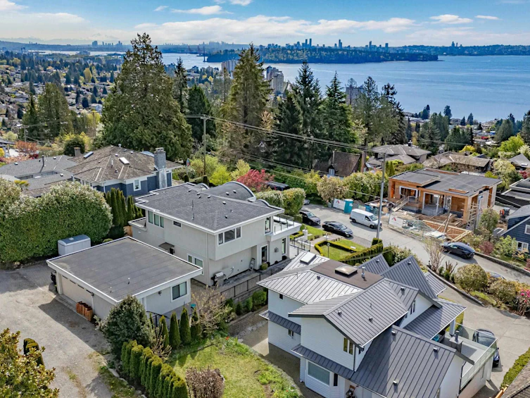 2623 Ottawa Avenue, West Vancouver, BC, V7V 2T6 - 38